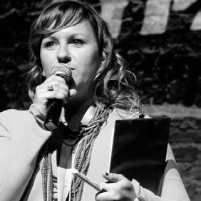 Swój styl zarządzania opiera na efektywnej komunikacji, coachingu, budowaniu pozytywnej motywacji i ciągłym rozwoju członków zespołu.