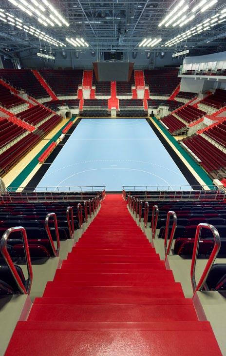 Gwarantują sportowcom największą wydajność i bezpieczeństwo, dzięki antypoślizgowym właściwościom. Mamy też wykładziny podłogowe, które sprawdzą się w obszarach o ekstremalnym natężeniu ruchu.