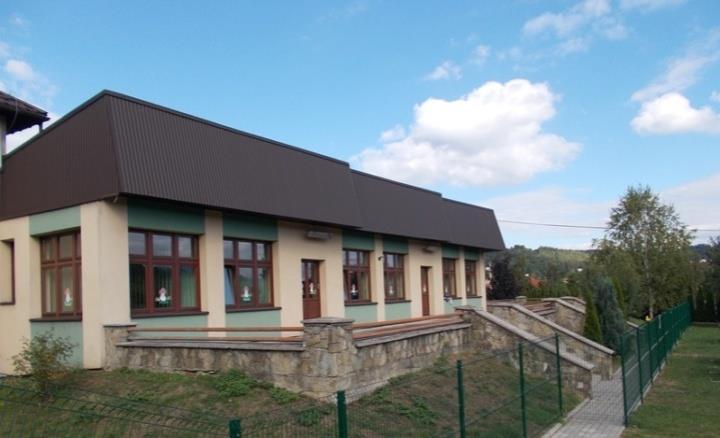 Wartość tej inwestycji to 387 450 zł; Zadanie,,Budowa sieci tras rowerowych w Małopolsce realizowane jest przez Zarząd Województwa Małopolskiego we współpracy z gminami (również Gminą Łącko).