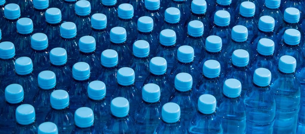 Liczba osób zatrudnionych przy wytwarzaniu produktów z tworzyw sztucznych (w tys.