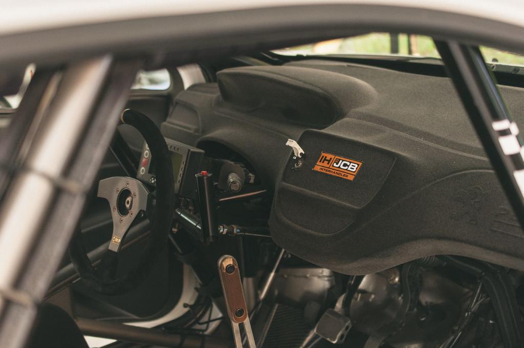 Tą ofertą chcemy zaprosić Państwa i Państwa firmy do wspólnego, pełnego pozytywnej energii największa religia świata to MOTORYZACJA przedsięwzięcia sportowego.