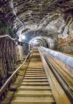 Kopalnia Soli w Bochni Kopalnia Soli Bochnia to najstarsza kopalnia soli kamiennej w Polsce. Według źródeł historycznych początek jej działalności sięga aż 1248 roku. O wiele wcześniej od ok.