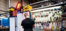 ELEKTRYCZNE PROMIENNIKI PODCZERWIENI ELEKTRYCZNE SOMBRA 8 IP65 800 W ^ ^ Nieoślepiająca lampa (czerwona) ^ ^ Cicha praca ^ ^ Ciepło promieniowania ^ ^ Brak strumienia powietrza ^ ^ Ciepło