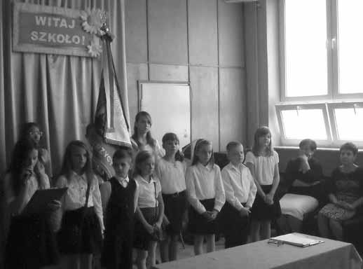 Uroczyste rozpoczêcie roku szkolnego 2014/2015 Zgodnie z Regulaminem Samorz¹du Uczniowskiego w sk³ad samorz¹du wesz³y trzy osoby o najwiêkszej liczbie g³osów: 1. Karolina Pikor kl.