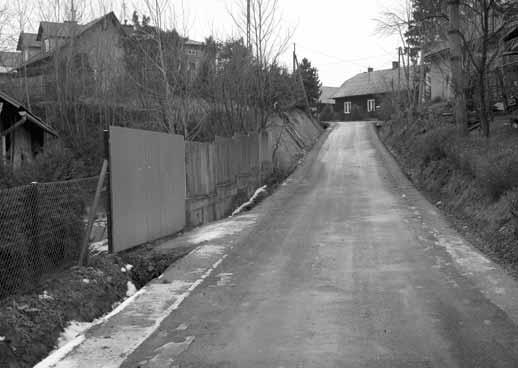 Wartoœæ robót: 425 889,96 z³, w tym: œrodki z bud etu pañstwa 400 000,00 z³. Zabezpieczenie osuwiska przy drodze gminnej Bystrzyca-Wola w m. Bystrzyca. 2013 ROK 1. Wykonane zosta³o zadanie pn.