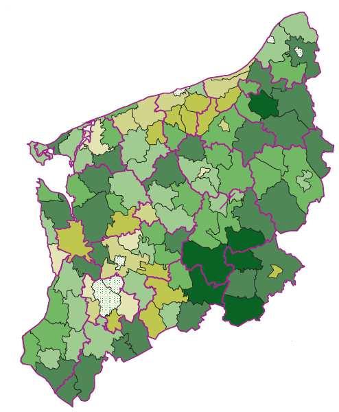 Lasy Skarbu Państwa zarządzane są przez Regionalną Dyrekcję Lasów Państwowych w Szczecinku, obejmują 7 nadleśnictw (Białogard, Bobolice, Gościno, Karnieszewice, Manowo, Polanów, Tychowo Tychowo),