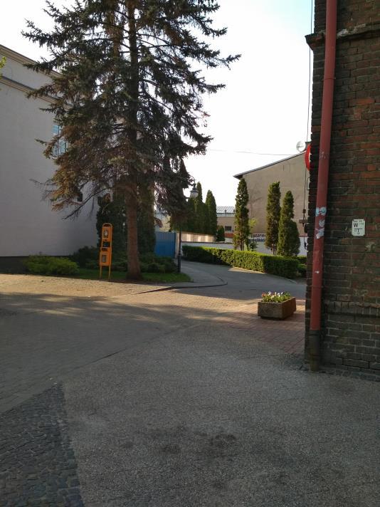 na ul. Dąbrowskiego. 21.