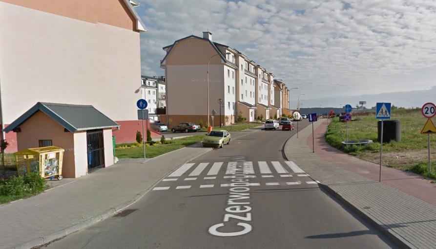 Zawnioskować do Zarządu Dróg Wojewódzkich w Gdańsku o podwyższenie studzienek zlokalizowanych wzdłuż krawężnika w ciągu ul.