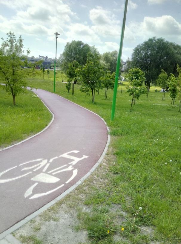 biegnącego równolegle do nowej