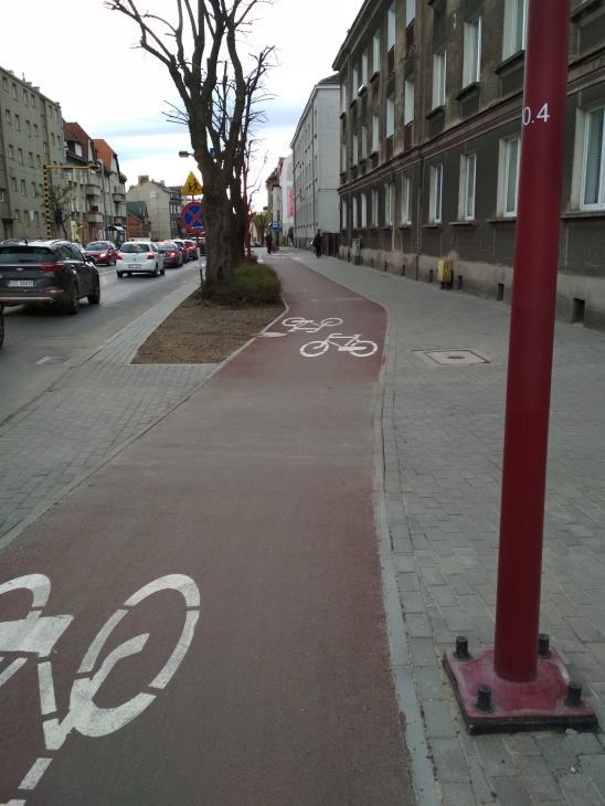 pieszych za sygnalizacją świetlną.