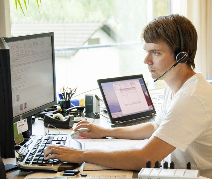 Zaawansowane wsparcie techniczne Usługa serwisowa premium Opcjonalna usługa serwisowa premium to roczne płatne rozszerzenie bezpłatnego serwisu 24/7 urządzenia COMPANO 00, (patrz strona 9).