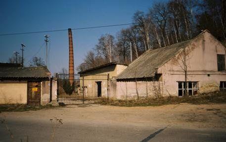 Powiatowy Program Opieki nad Zabytkami dla Powiatu Ostrowieckiego Green K ey Dziadek Witolda Gombrowicza Ignacy Leon Kotkowski w 1885 r. wybudował tu 4 młyny przemysłowe.