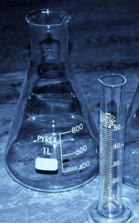 5 Jak uruchomić firmę w branży R&D WYZWANIE Firma PozLab została utworzona w roku 2010 przez grupę specjalistów badań i rozwoju wywodzących się z wiodącej na rynku międzynarodowej firmy