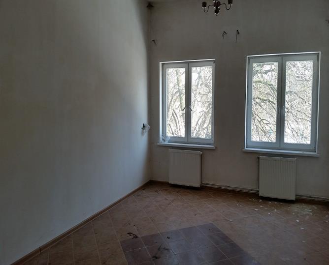 2 o powierzchni użytkowej 24,10 m² lokal nr 3 o powierzchni użytkowej 24,98 m² Stawka czynszu: 17,00