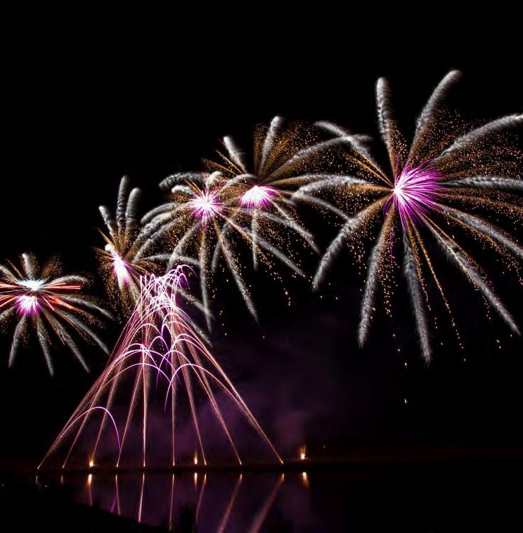 Wszystkie konkursowe widowiska pirotechniczne licznie zgromadzona publiczność mogła oglądać na usteckiej plaży. POCZDAM NIEMCY- Festiwal Pirotechniczny 05.08.