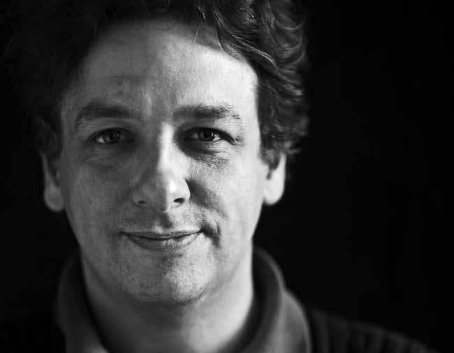 J a r o s ł a w K i l i a n N A D I N E S I E R R A Reżyser teatralny i operowy. Wieloletni Dziekan Wydziału Reżyserii Akademii Teatralnej w Warszawie i pedagog w Collegium Civitas.