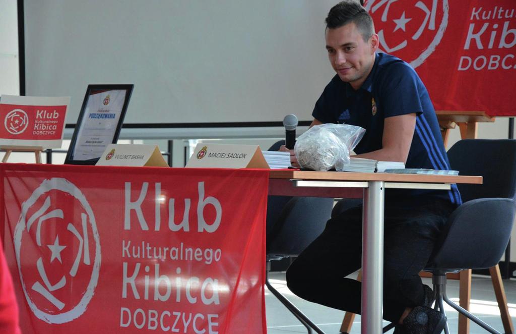 Kulturalny Klub Kibica Nasza eskorta i spotkanie z Wiślakiem Członkowie Klubu Kulturalnego Kibica mieli zaszczyt wyprowadzić zawodników w meczu Wisły z Legią Warszawa podczas spotkania 22 kwietnia.