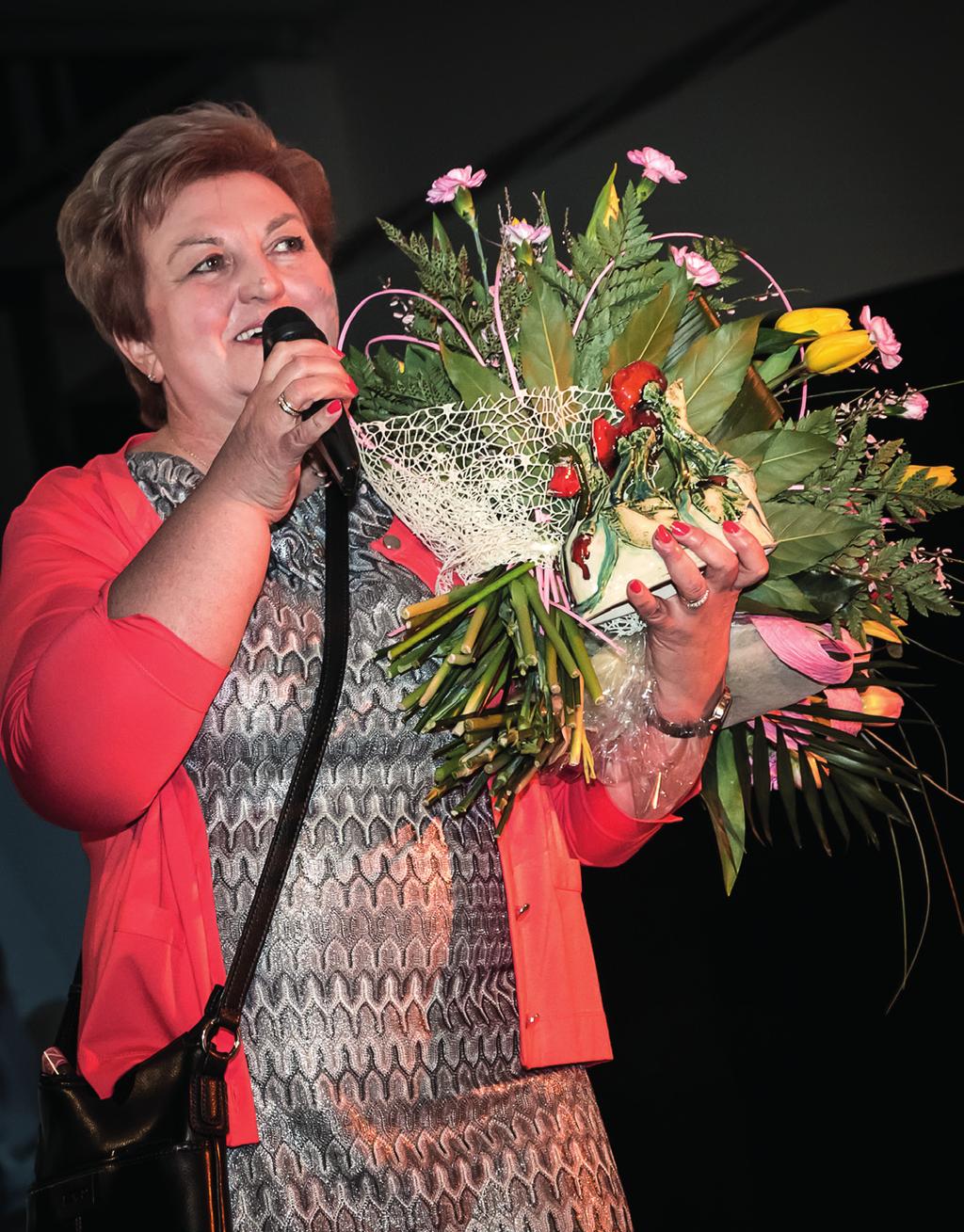 Paweł Piwowarczyk Stowarzyszenie Inicjatyw Społecznych ISPINA Miejska Biblioteka Publiczna w Dobczycach Projekt okładki: Paweł Stożek Zdjęcie na okładce: Paweł Stożek Adres e-mail Redakcji tapeta.