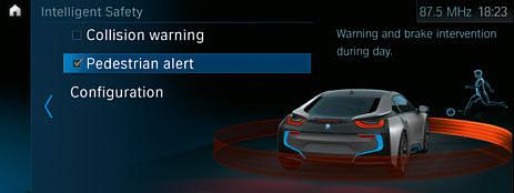 [06] Kluczyk BMW z wyświetlaczem dotykowym wskazuje różne dane dotyczące stanu samochodu i pozwala na