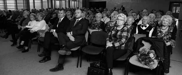 Gmina Już po raz czwarty Dzień Seniora w Łapach Już po raz czwarty, w tym roku 22 listopada, obchodziliśmy w Łapach Dzień Seniora.