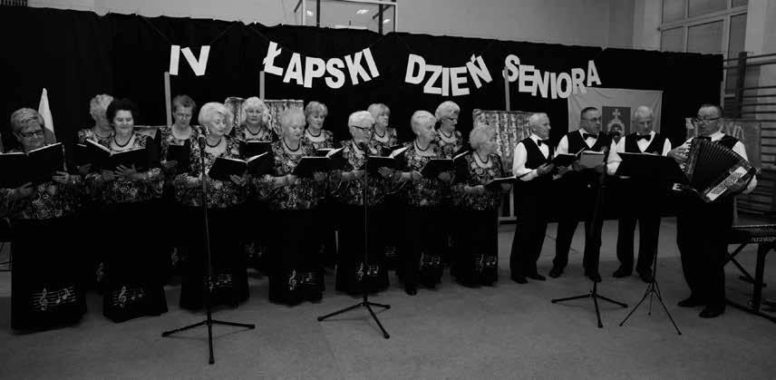 Wspólnie z seniorami świętowali przedstawiciele władz samorządowych, instytucji, szkół i organizacji pozarządowych.
