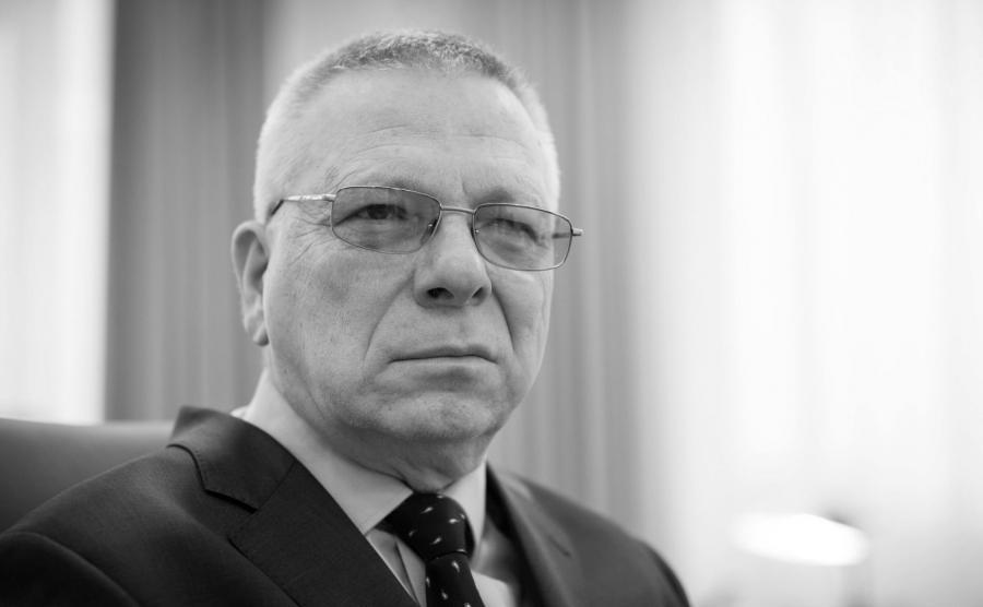 Pożegnaliśmy Romana Giedrojcia 1 września w Słupsku pożegnano Głównego Inspektora Pracy Romana Giedrojcia. Jego nagła śmierć zaskoczyła wszystkich, miał 67 lat.