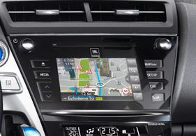 nawet dla najmłodszych. Prezentowane systemy są dostępne w zależności od wersji. 1. Pełna łączność System multimedialny Toyota Touch 2 with Go oferuje m.in.