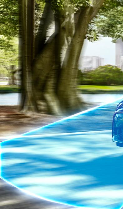 Podróżuj bezpiecznie chroniony przez inteligentną technologię Toyota Prius+ oferuje funkcje aktywnego systemu bezpieczeństwa Toyota Safety Sense, które chronią kierowcę, pasażerów i innych