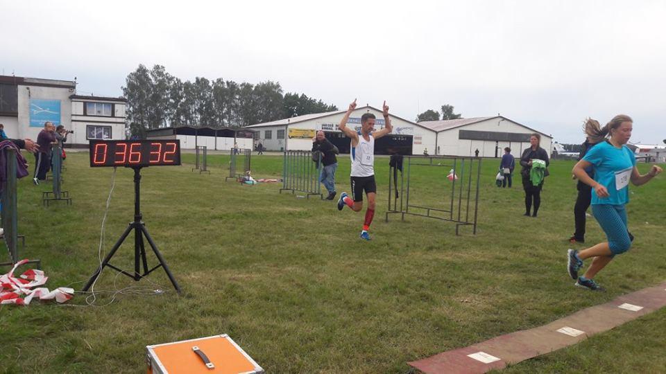 SPÓŁDZIELNIA SOCJALNA TRITIME Działalność komercyjna: Tritime to spółdzielnia, która działa w branży sportowej oraz budowlanej. Zajmuje się organizacją zawodów oraz pomiarem czasu na zawodach.