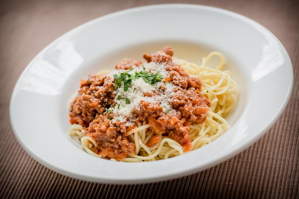 SPÓŁDZIELNIA SOCJALNA VITA Działalność komercyjna: Spółdzielnia socjalna Vita prowadzi działalność usługową w gastronomii, zajmuje się przygotowywaniem obiadów, świadczy usługi cateringowe i