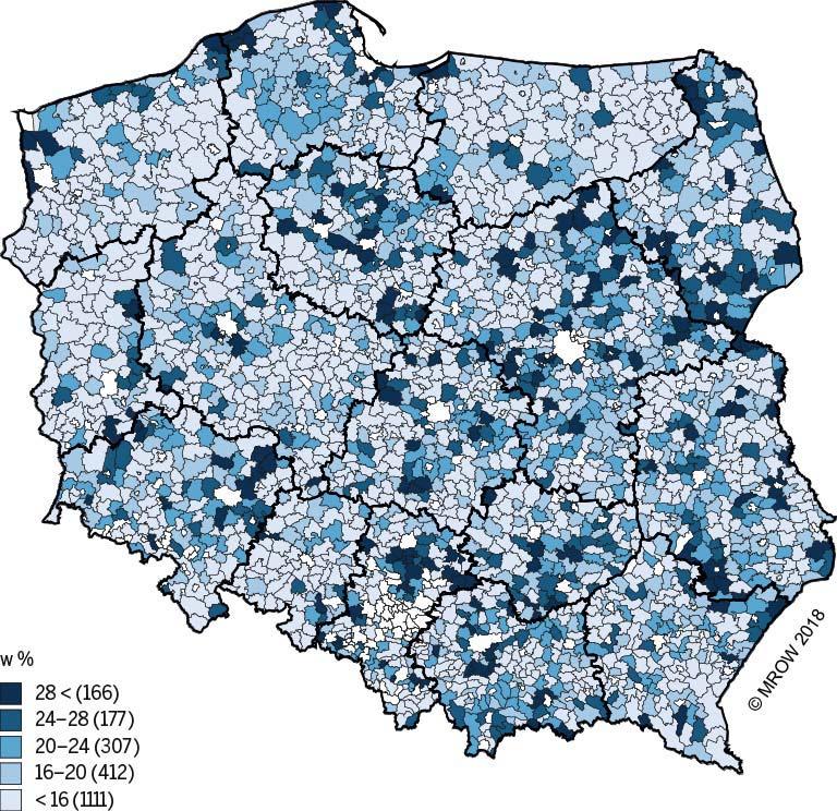 własne na podstawie Banku Danych Lokalnych GUS. r = 0,377; mediana 2014/2016/2018 = 22,4/18,1/15,8 [%] Rysunek 16.