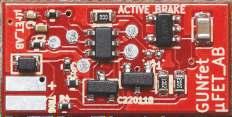 Montaż układu 2. Z wymianą instalacji elektrycznej. + BATTERY - - MOTOR + µfet_ab w instalacji elektrycznej repliki.