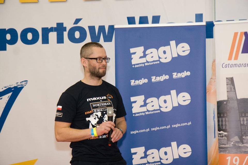 PROGRAM TARGÓW Spotkania ze znanymi żeglarzami, gwiazdami sportów wodnych i podróżnikami, relacje z regat, dalekich wypraw oraz zapowiedzi kolejnych wyczynów związanych z wodą to tradycja Targów