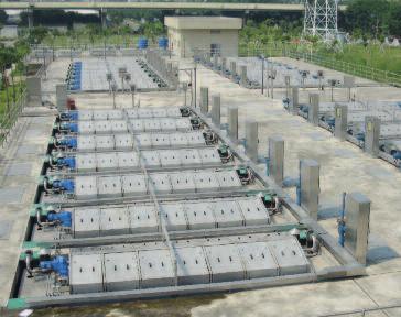 WASTE WATER Solutions Filtracja i Mikro-filtracja HUBER MIKROSITO RoDisc mikrooczyszczanie dla solidnego usuwania drobnej zawiesiny Usuwanie węgla aktywowanego w czego następstwie redukcja śladowych