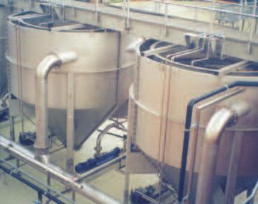 WASTE WATER Solutions Separacja piasku HUBER Piaskownik wirowy Circular Grit Trap HRSF konstrukcja w zbiorniku stalowym lub do zabudowy w betonie wysoka zdolność oddzielania piasku przez rotacyjny