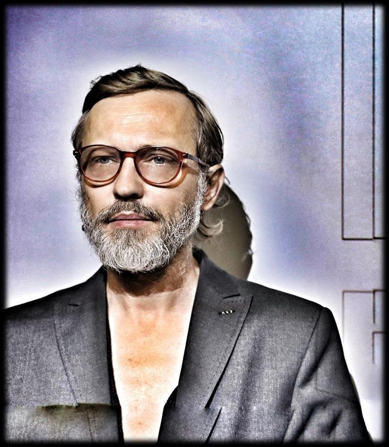RAFAŁ POTOMSKI Uczeń Henryka Laskowskiego jako freelancer i Ambasador stylizacji Davines More Inside dzieli się swoim doświadczeniem i talentem podczas pokazów i szkoleń.