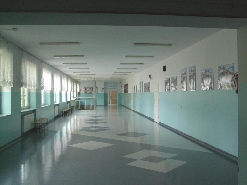 By było jak w domu realizacja: gimnazjum z oddziałami integracyjnymi nr 114, Włochy Gimnazjum nr 114 należące do Zespołu Szkół nr 126 to jak sami uczniowie stwierdzili szkoła z potencjałem.
