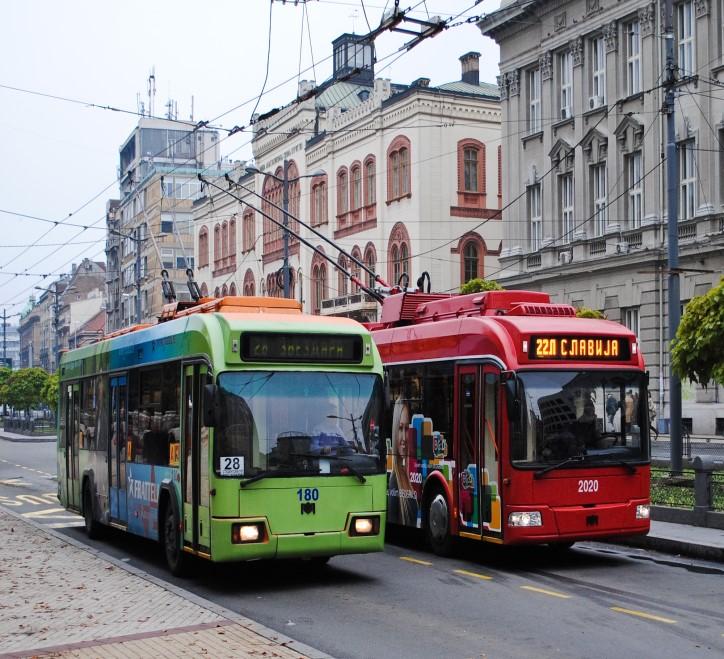 Jeżeli pojazd wyruszy o 13:05, to do