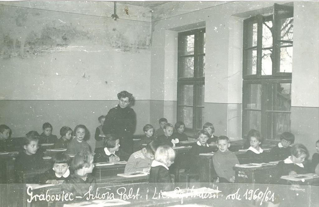 4 Historia Grabowca, zdjęcia z roku: 1961 Zdjęcie 3 Rok 1961 (rok szkolny 1960/61).