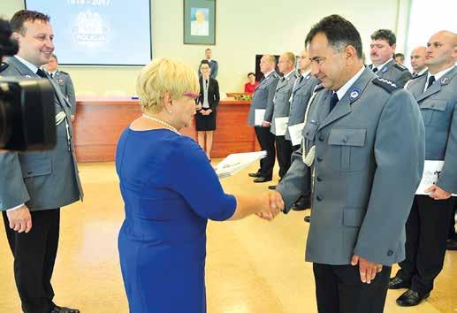 ekipa sześciorga uczniów wraz z opiekunami z Gimnazjum im. Szarych Szeregów w Pszennie wsiadła do busa 8 i ruszyła w długą podróż. Celem była Ukraina, a konkretnie Nowa Uszyca na Podolu.
