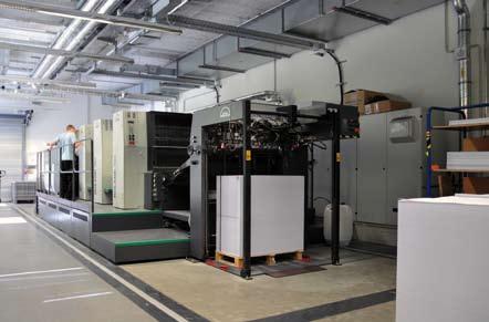 firmy produkty technologie drogowe, ulotki i wszelkiego rodzaju oferty handlowe. W tym celu wyposażono ją w różnych rozmiarów maszyny drukarskie i krajalnice.