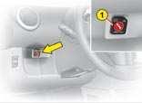 6 BEZPIECZEŃSTWO 60 Wyłączenie poduszki powietrznej pasażera Aby zapewnić bezpieczeństwo dziecka, należy koniecznie wyłączyć poduszkę powietrzną pasażera, w przypadku instalacji na przednim siedzeniu