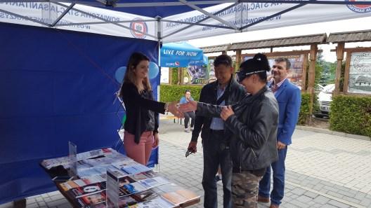 Wspólnie z funkcjonariuszem Komendy Powiatowej Policji w Ostrowcu Św. przeprowadzono spotkanie edukacyjne w Zespole Szkół Ogólnokształcących Mistrzostwa Sportowego w Ostrowcu Św.