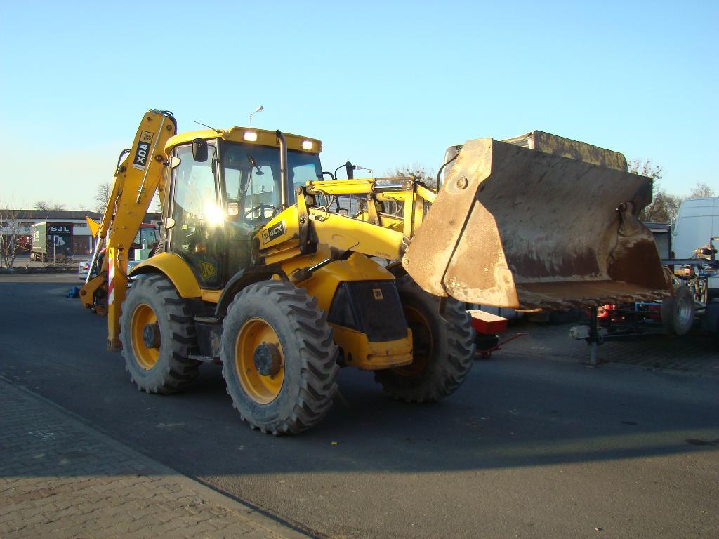 JCB Model pojazdu: 4CX Wersja: SITEMASTER Nr rejestracyjny: BEZ NUMERÓW