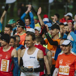 3/35 Michał Drelich, dyrektor DOZ Maratonu Łódź. Najgłośniejszy maraton w Polsce Na trasie DOZ Maratonu Łódź na maratończyków czekało ponad 50 punktów kibicowania.