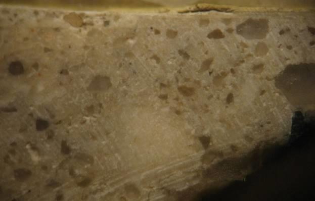 6. Korytarz, pilaster i cokół pilastra obok wejścia