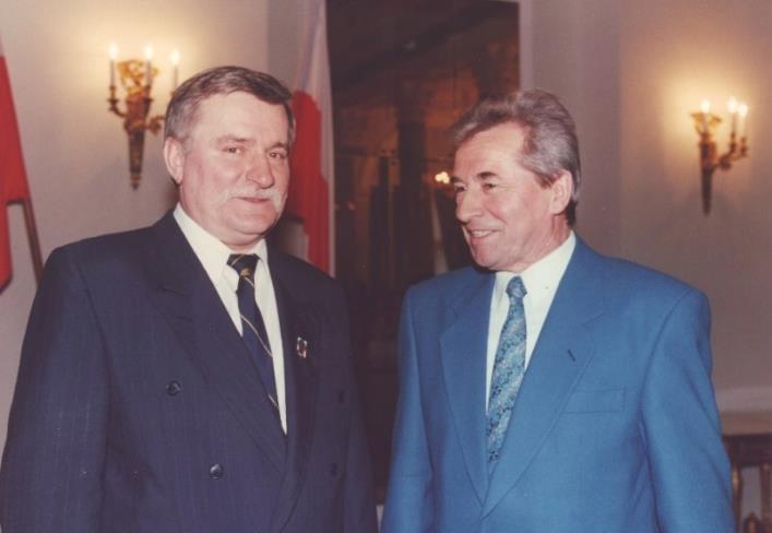 Wielcy Elektrycy Prof. Janowski jest wciąż aktywnym organizatorem życia naukowego.