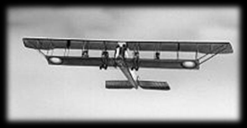 Historia samolotu pasażerskiego Samolot pasażerski samolot przystosowany do transportu ludzi. Samoloty pasażerskie są w stanie przewieźć od kilku do kilkuset osób.