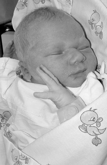 Zaraz po urodzeniu ważyłem 3350 g i miałem 54 cm długości. Witajcie, nazywam się Marta Pinkawa.