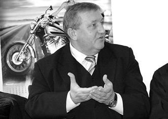 żalem wielkim emanował, wyrzutem i żalem niemłodego już obywatela miasta Łodzi do dzieci swoich, czy wnuków raczej.